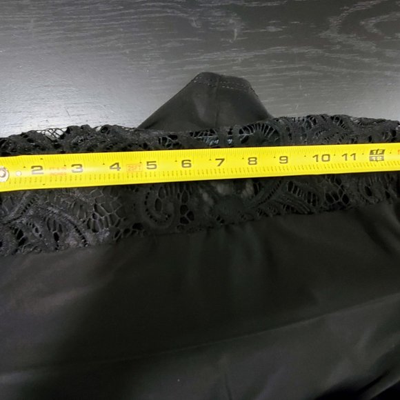 Michelle Lynn Black Swing Shrug (Small) - Picture 12 of 13